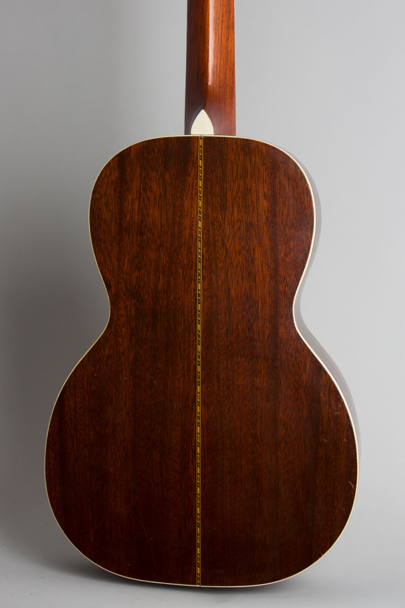 Washington Model B-330 Flat Top Acoustic Guitar (1925)