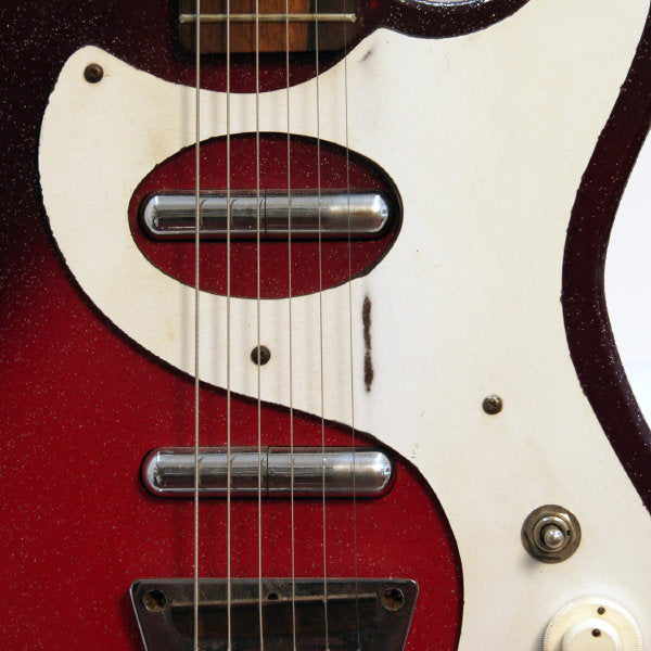 Danelectro Silvertone 2-Pickup Amp-In-Case Semi-Hollow Body Electric Guitar (1964)