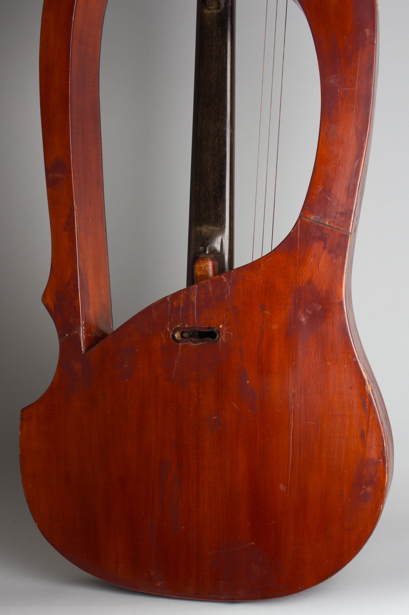 Luigi Mozzani Lyre Harp Guitar (1905)