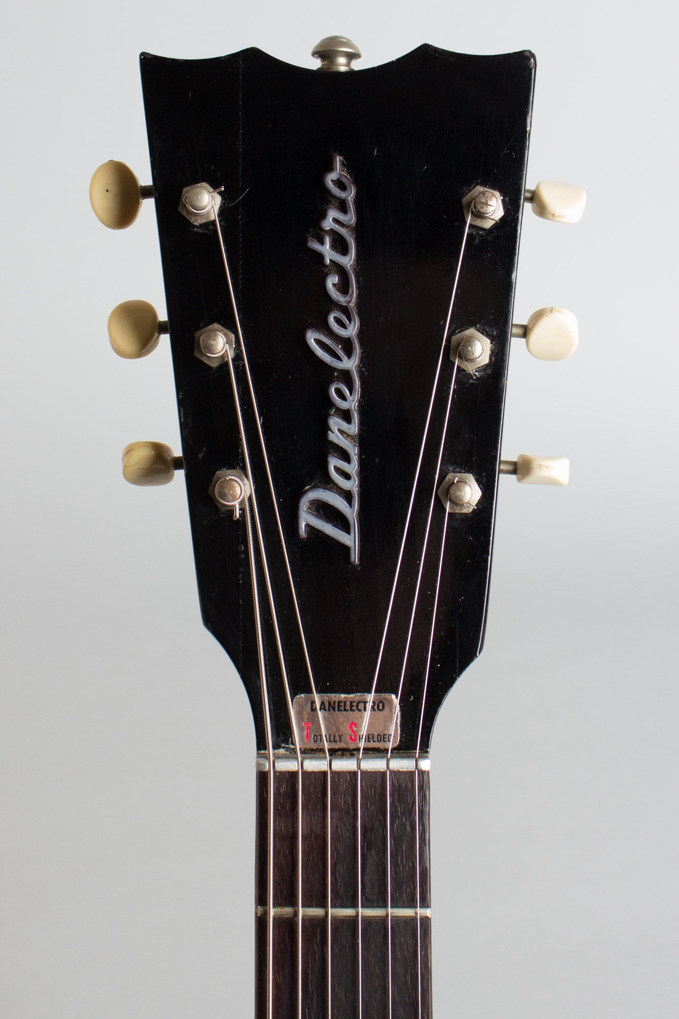 Danelectro Model 4021 Hand Vibrato Semi-Hollow Body Electric Guitar (1963)