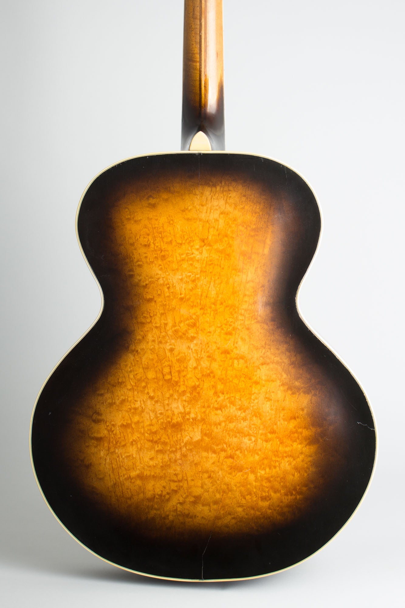Epiphone DeLuxe Masterbilt Arch Top Acoustic Guitar (1934)