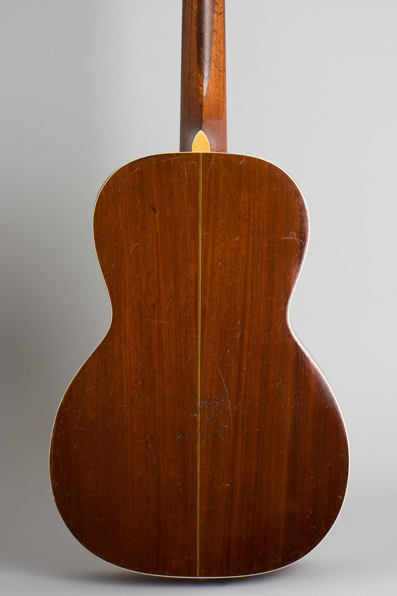 Soverign Concert size Flat Top Acoustic Guitar (1920s)