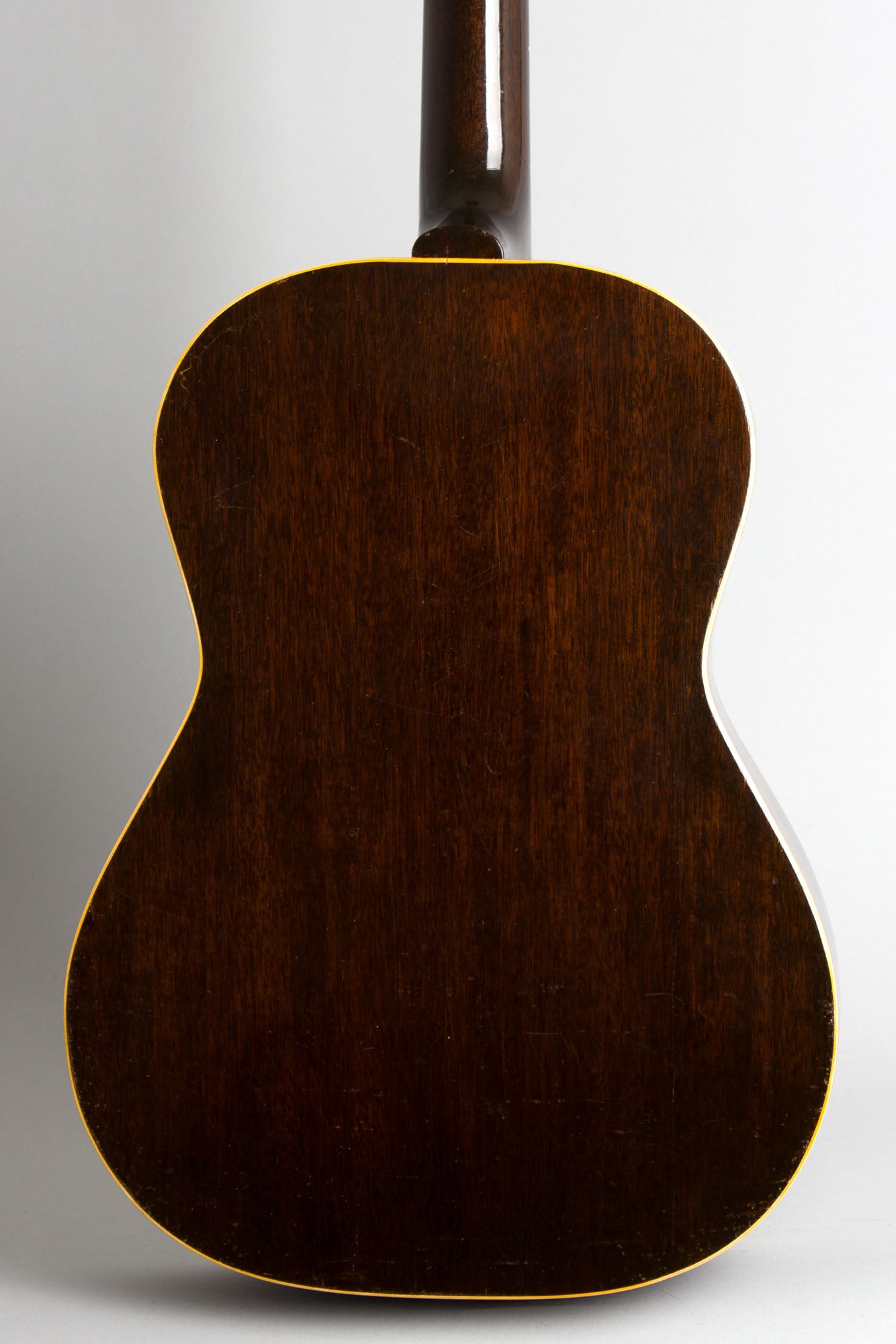Gibson LG-2 Flat Top Acoustic Guitar (1946-7)