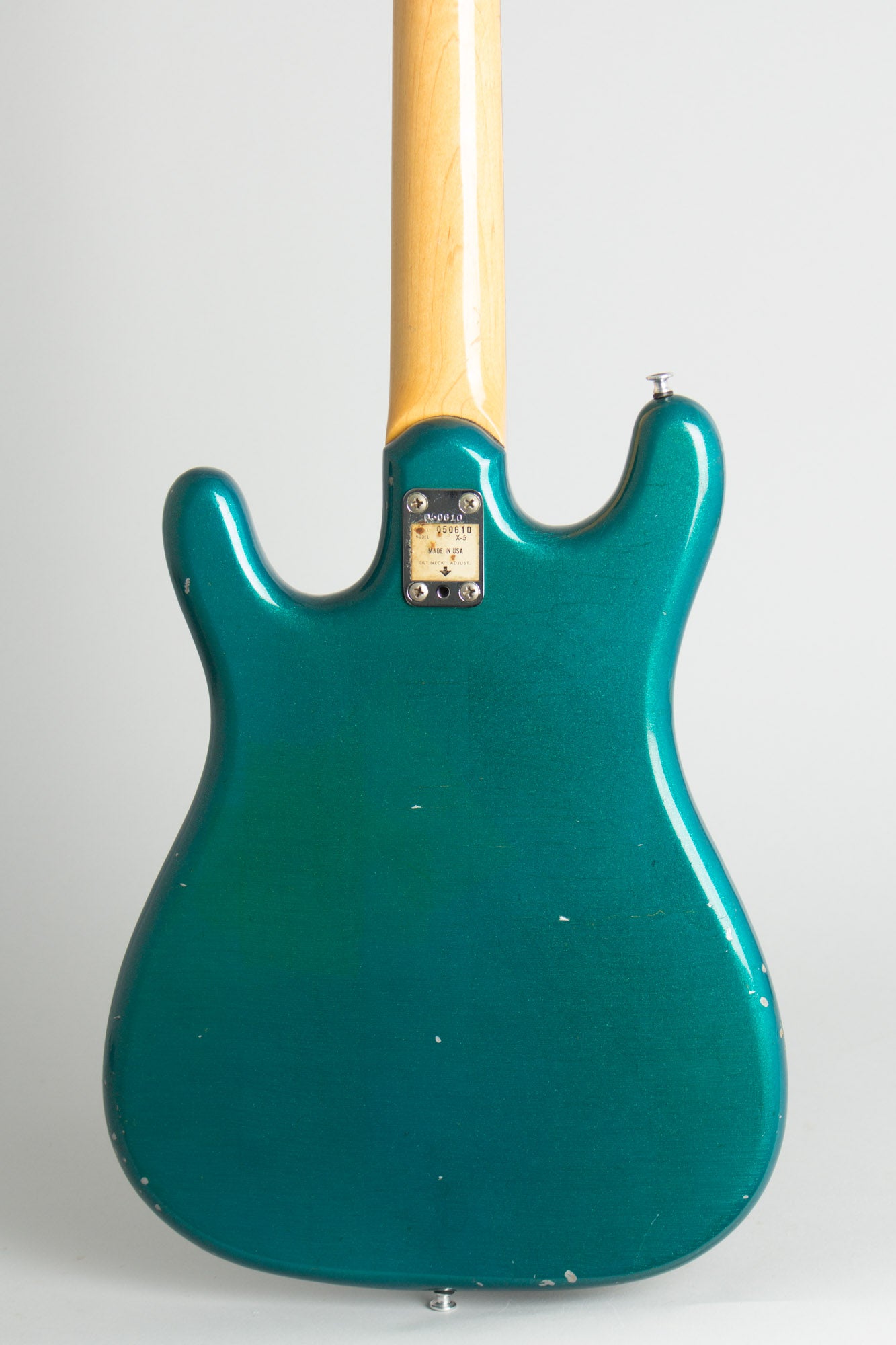 Magnatone Zephyr X-5 Solid Body Electric Guitar (1965)