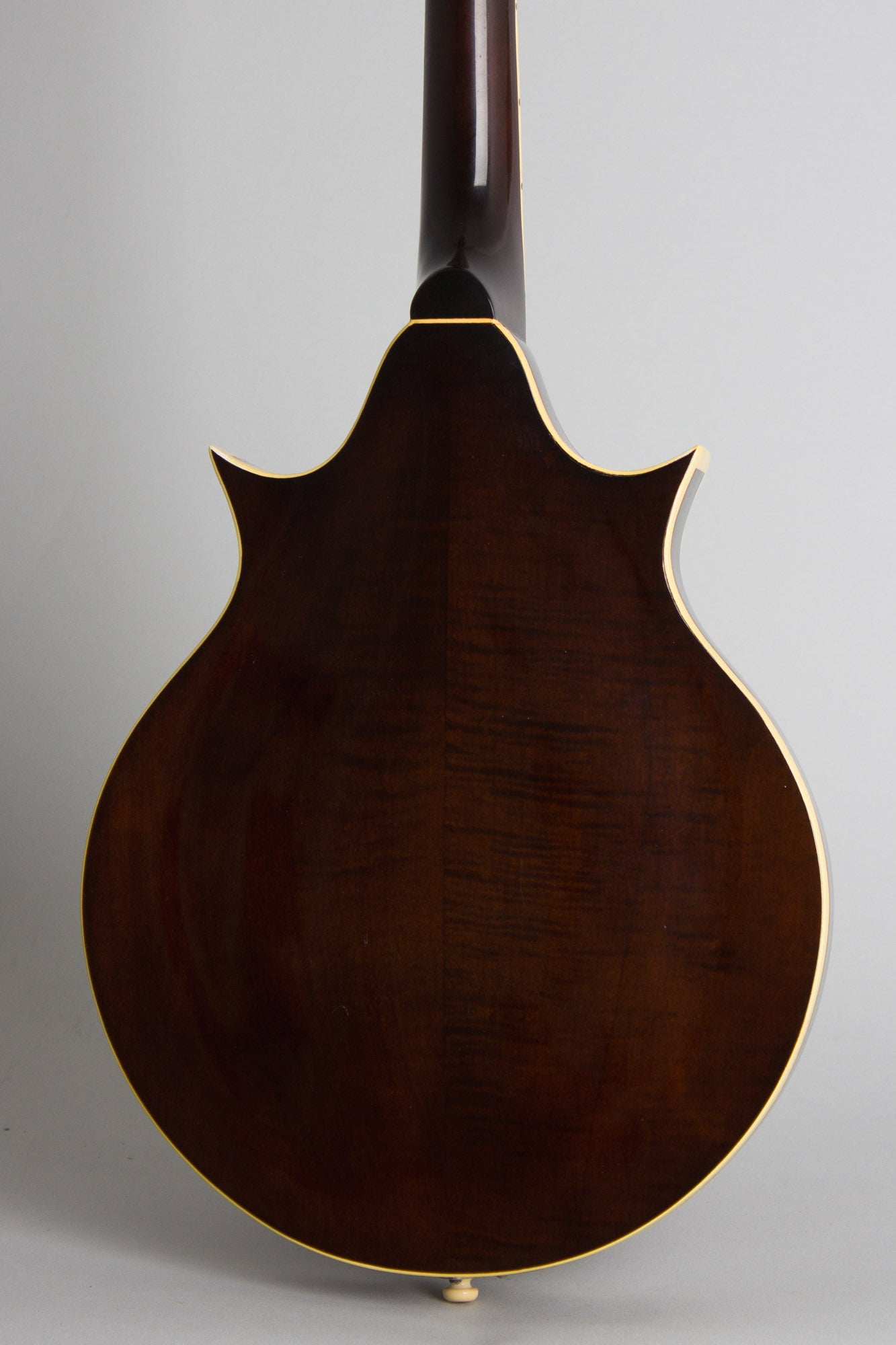 Gibson A-5 Florentine Artist Model Carved Top Mandolin (1960)
