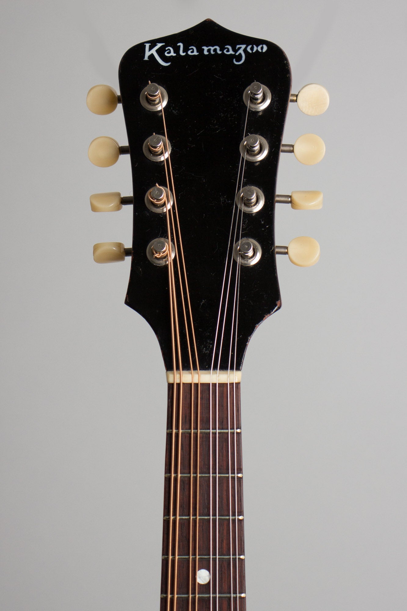 Kalamazoo KM-12 Arch Top Mandolin (1939)