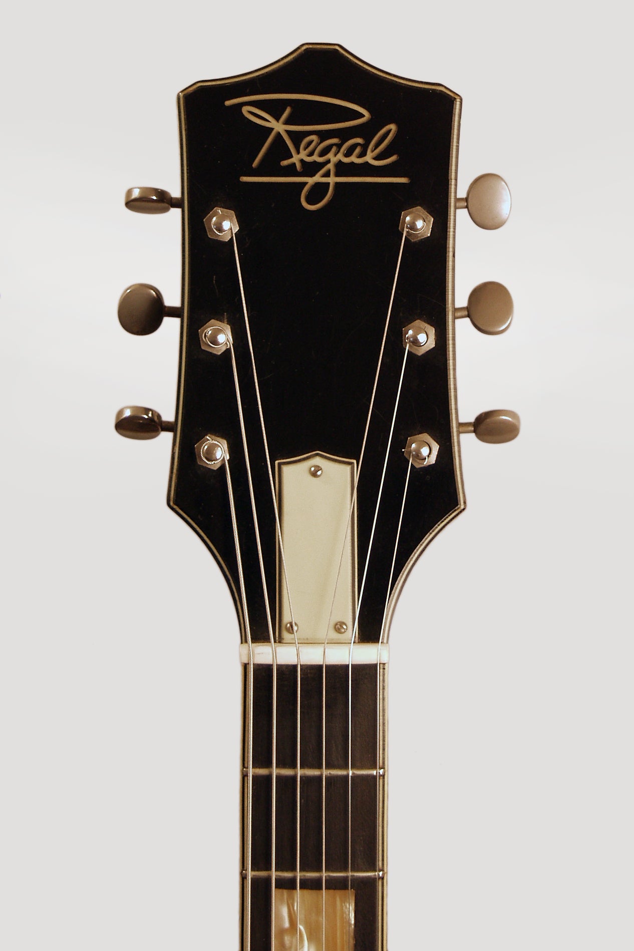 Harmony Regal R 272 Thinline Hollow Body Electric Guitar (1962)