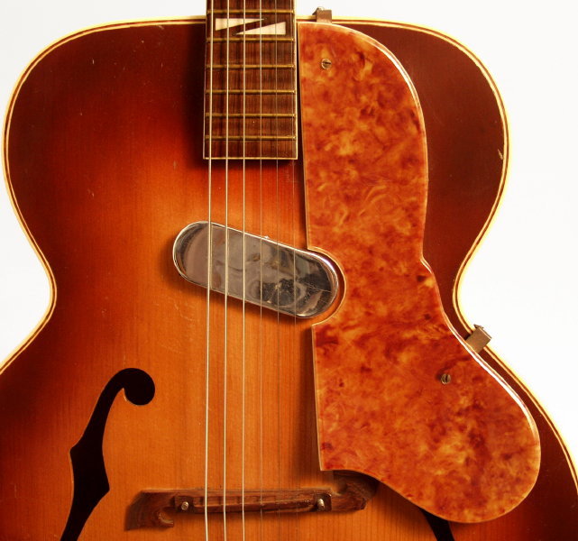 Kay Deluxe Model K-160 Arch Top Hollow Body Electric Guitar (1951)