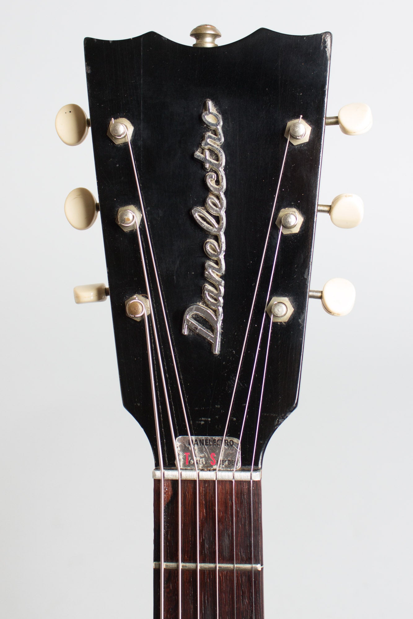 Danelectro Model 4021 Hand Vibrato Semi-Hollow Body Electric Guitar (1962)