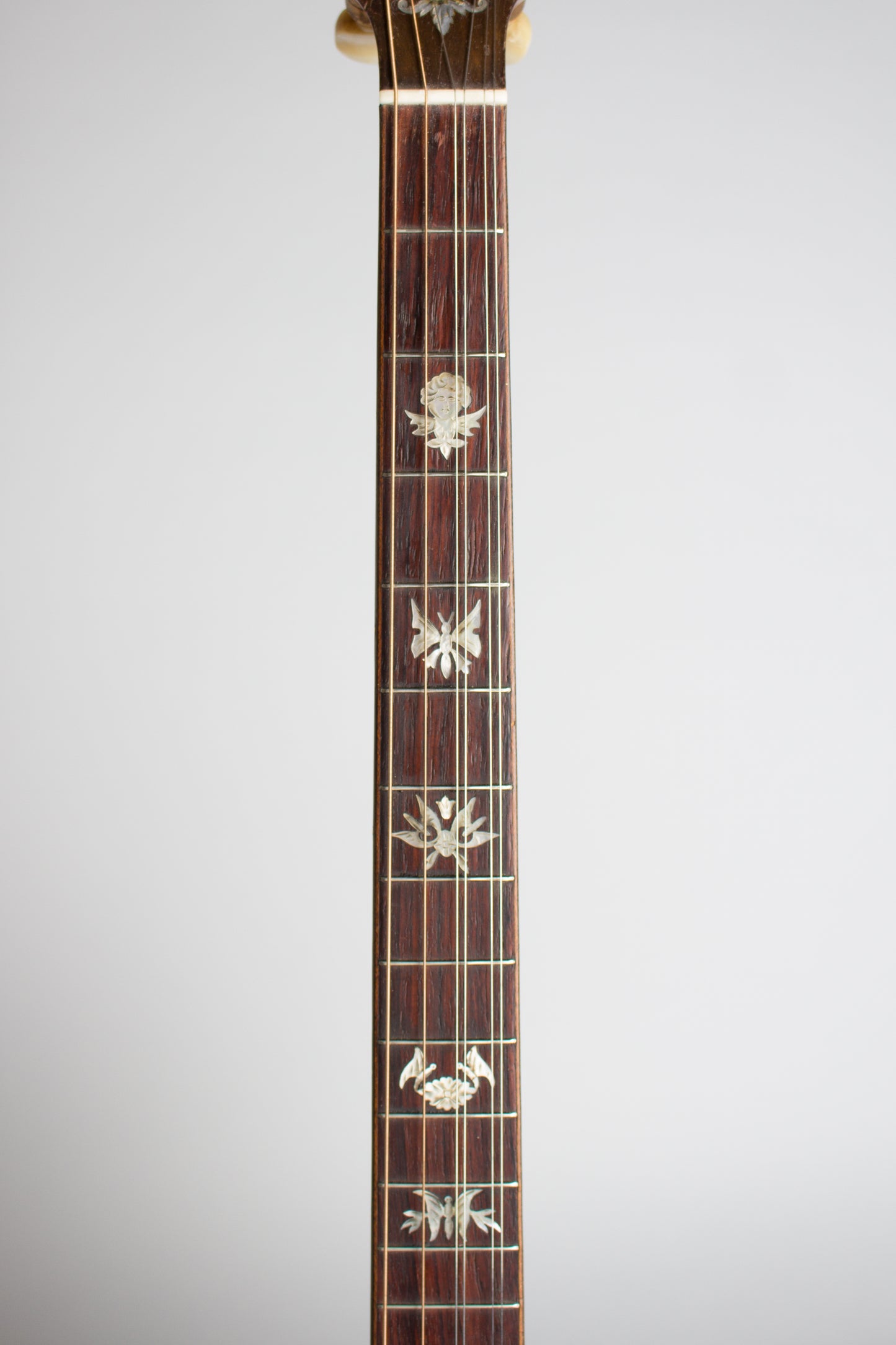 Paramount Tenor Harp Style E Wood Top Banjo (1924)