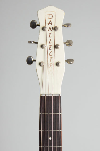 Danelectro Model 6026 Deluxe Semi-Hollow Body Electric Guitar (1960)