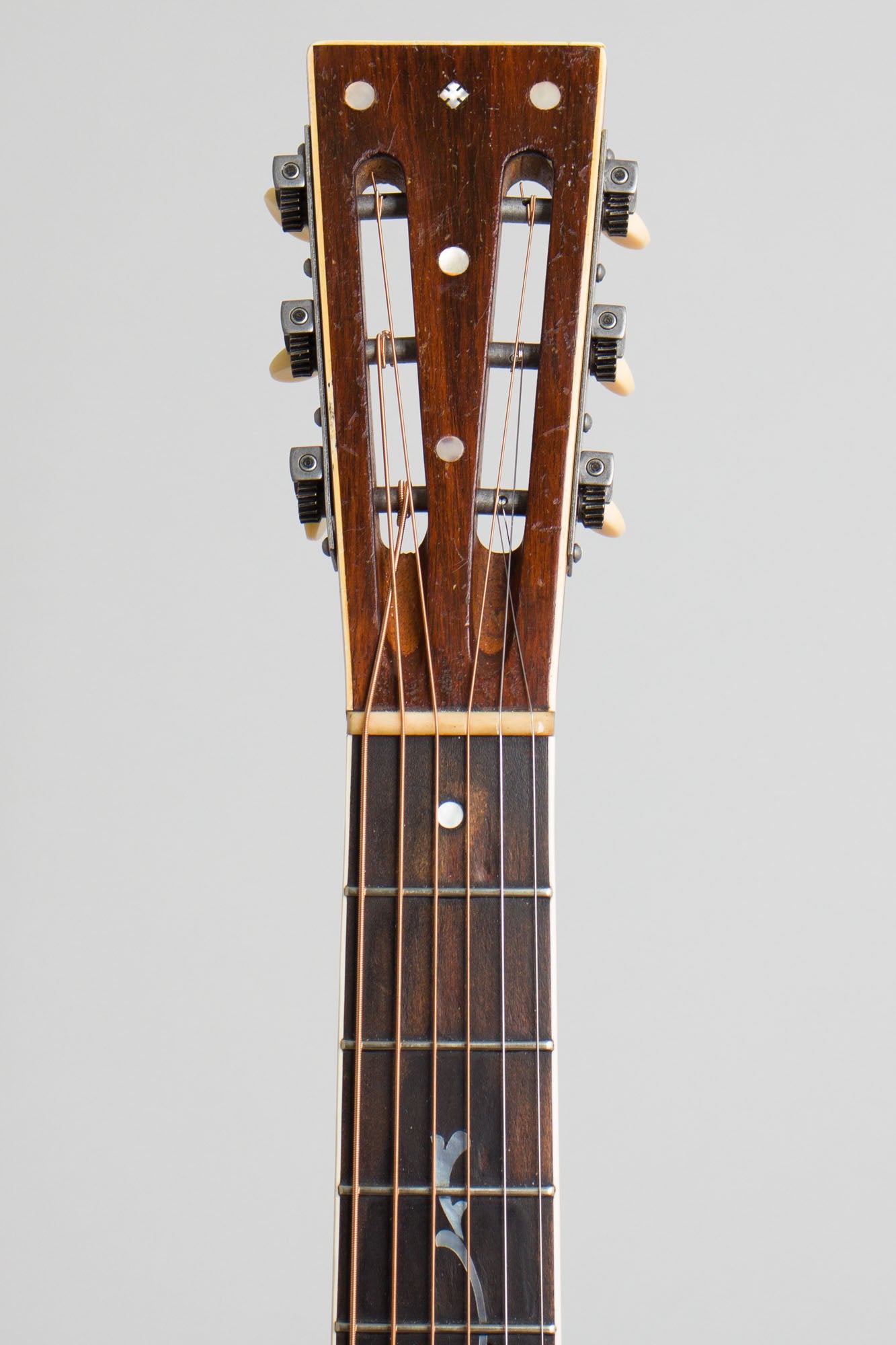 Soverign Concert size Flat Top Acoustic Guitar (1920s)