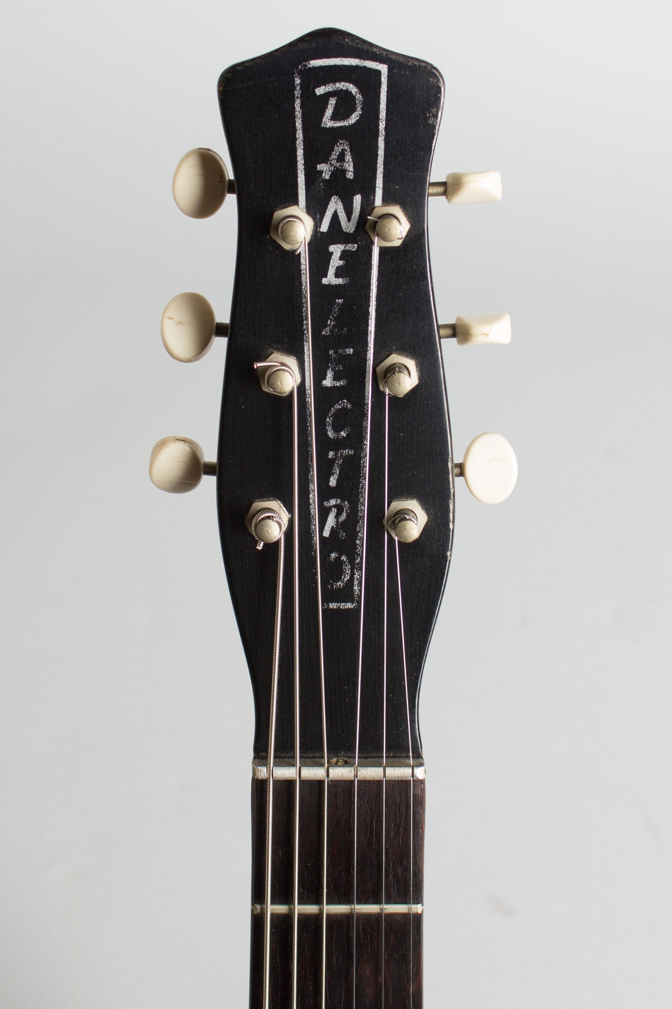 Danelectro Standard Model 3021 Semi-Hollow Body Electric Guitar (1959)