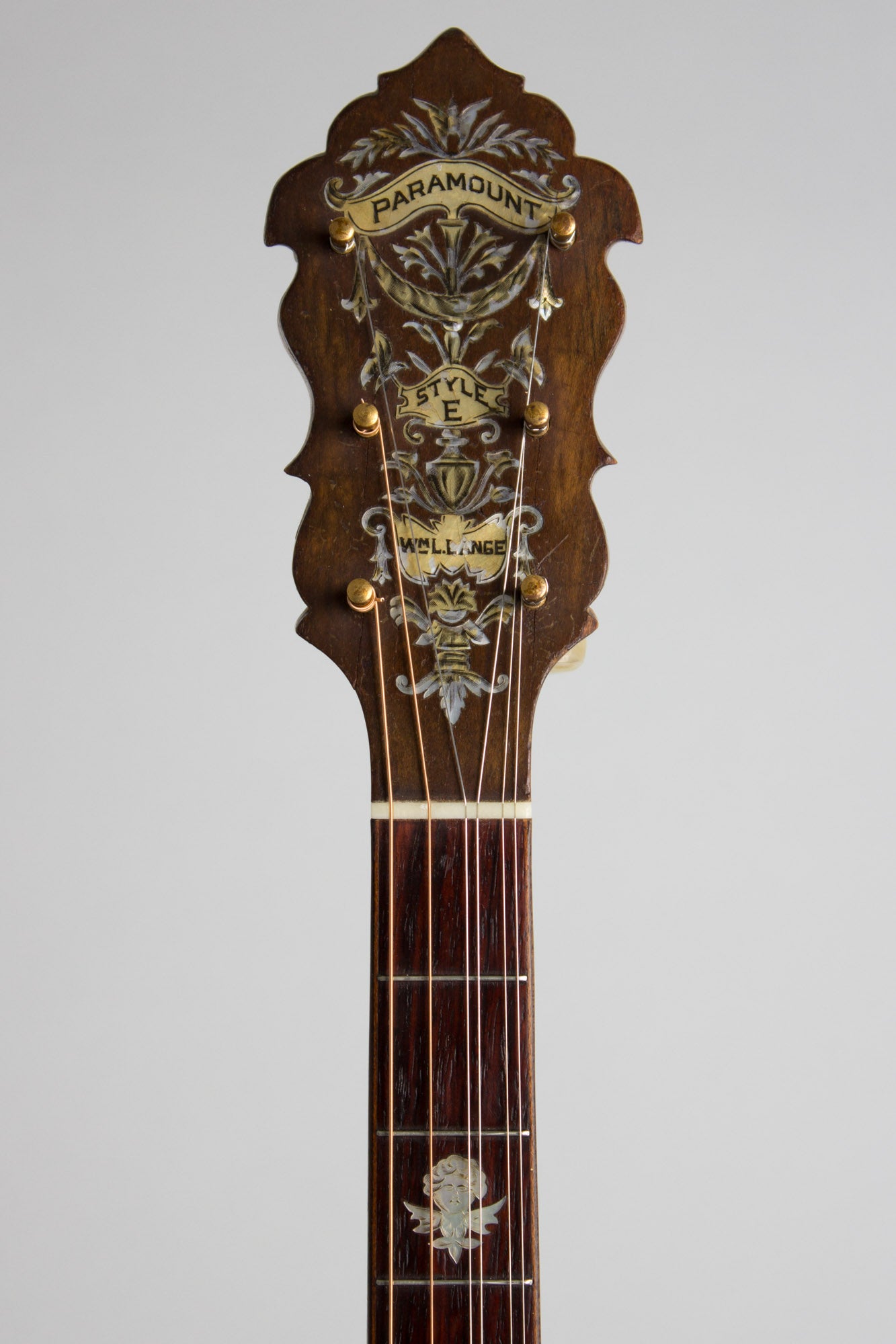 Paramount Tenor Harp Style E Wood Top Banjo (1924)