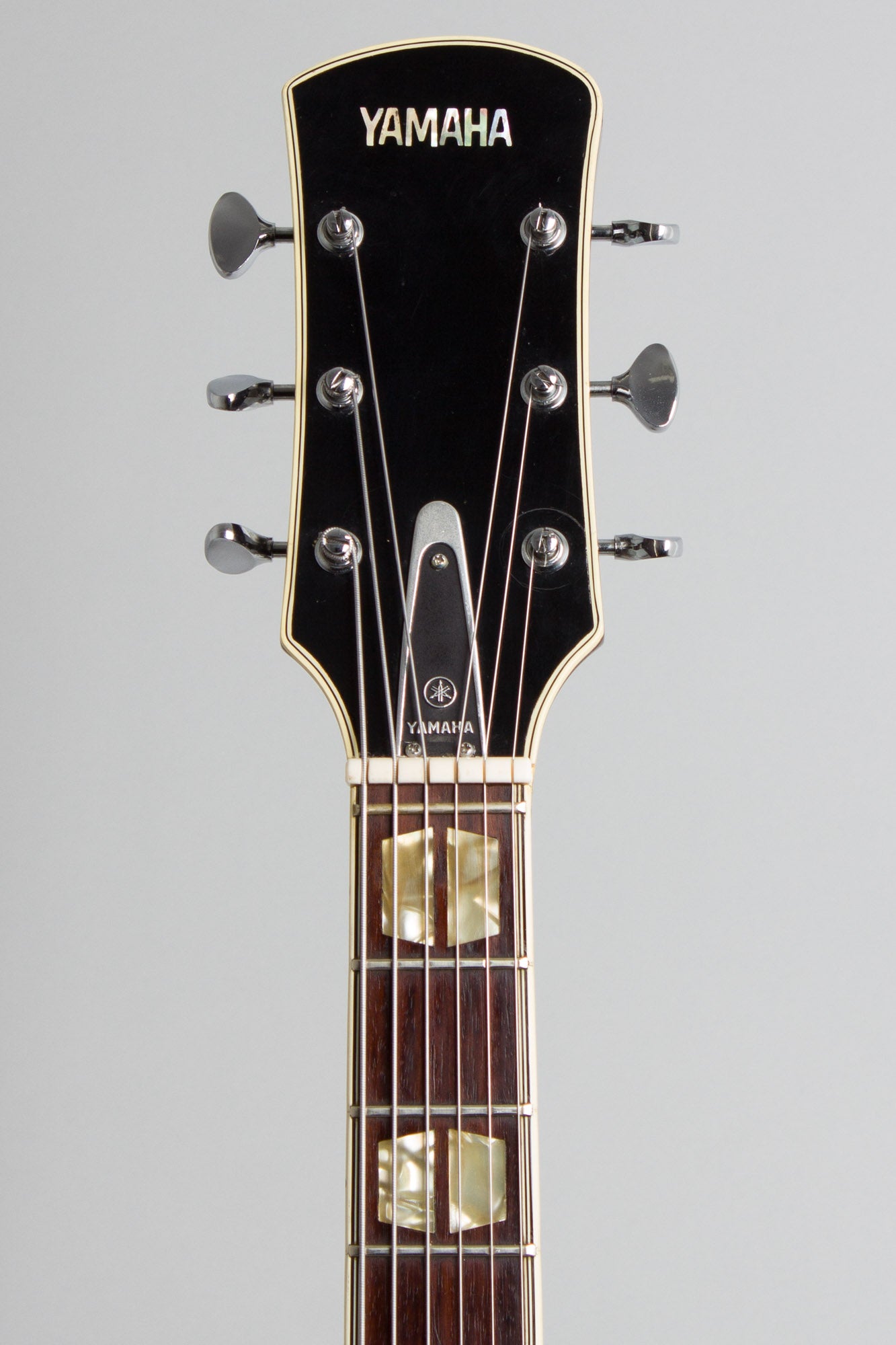 Yamaha AE-11 Arch Top Hollow Body Electric Guitar (1969)