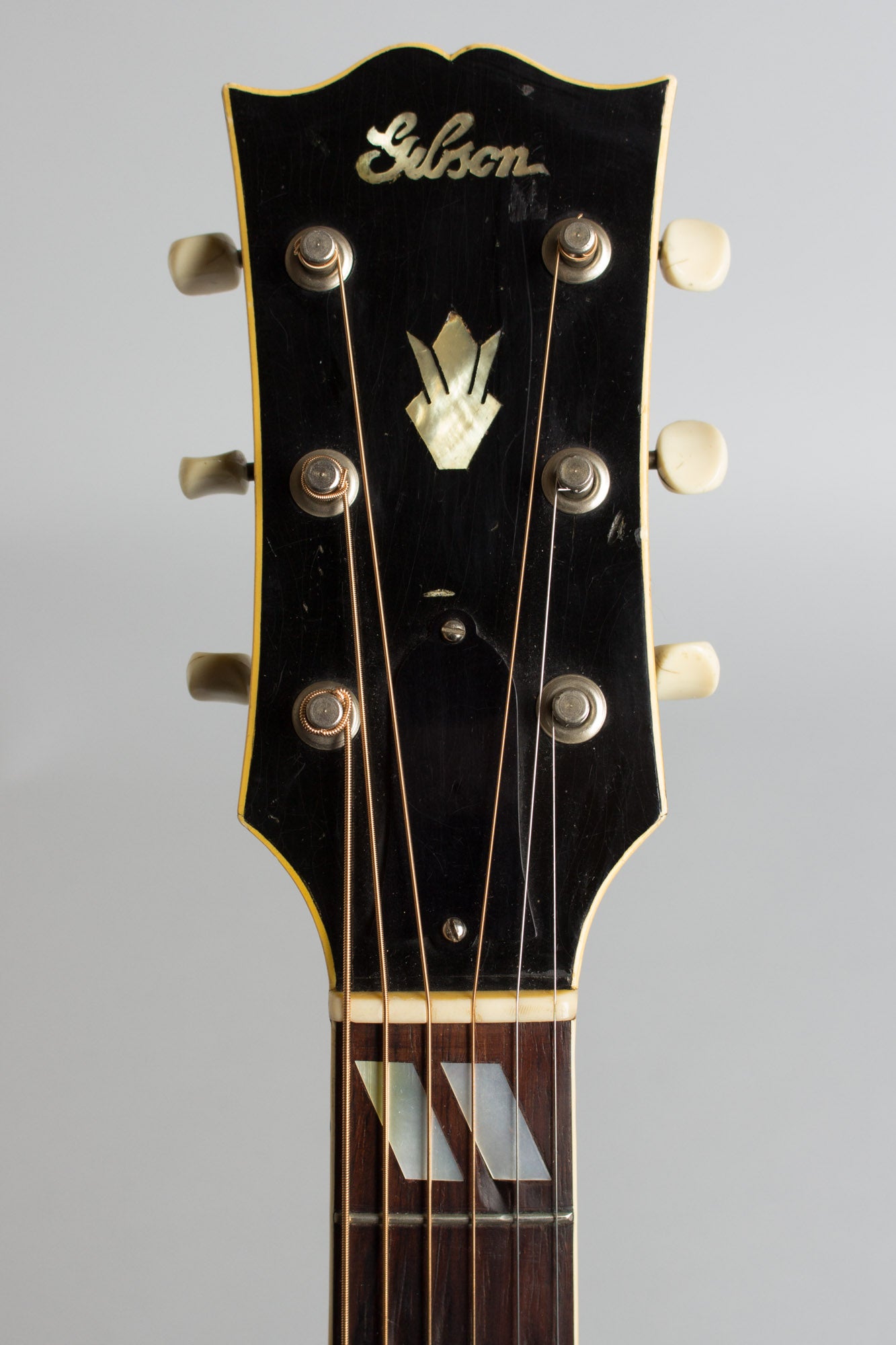 Gibson L-7 Arch Top Acoustic Guitar (1945)