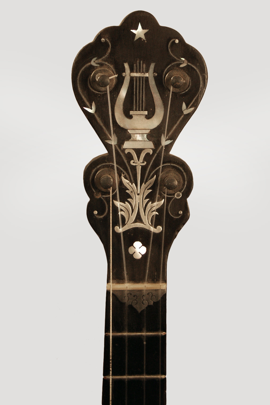 Wm. A. Pond & Co. Banjeaurine (1890)