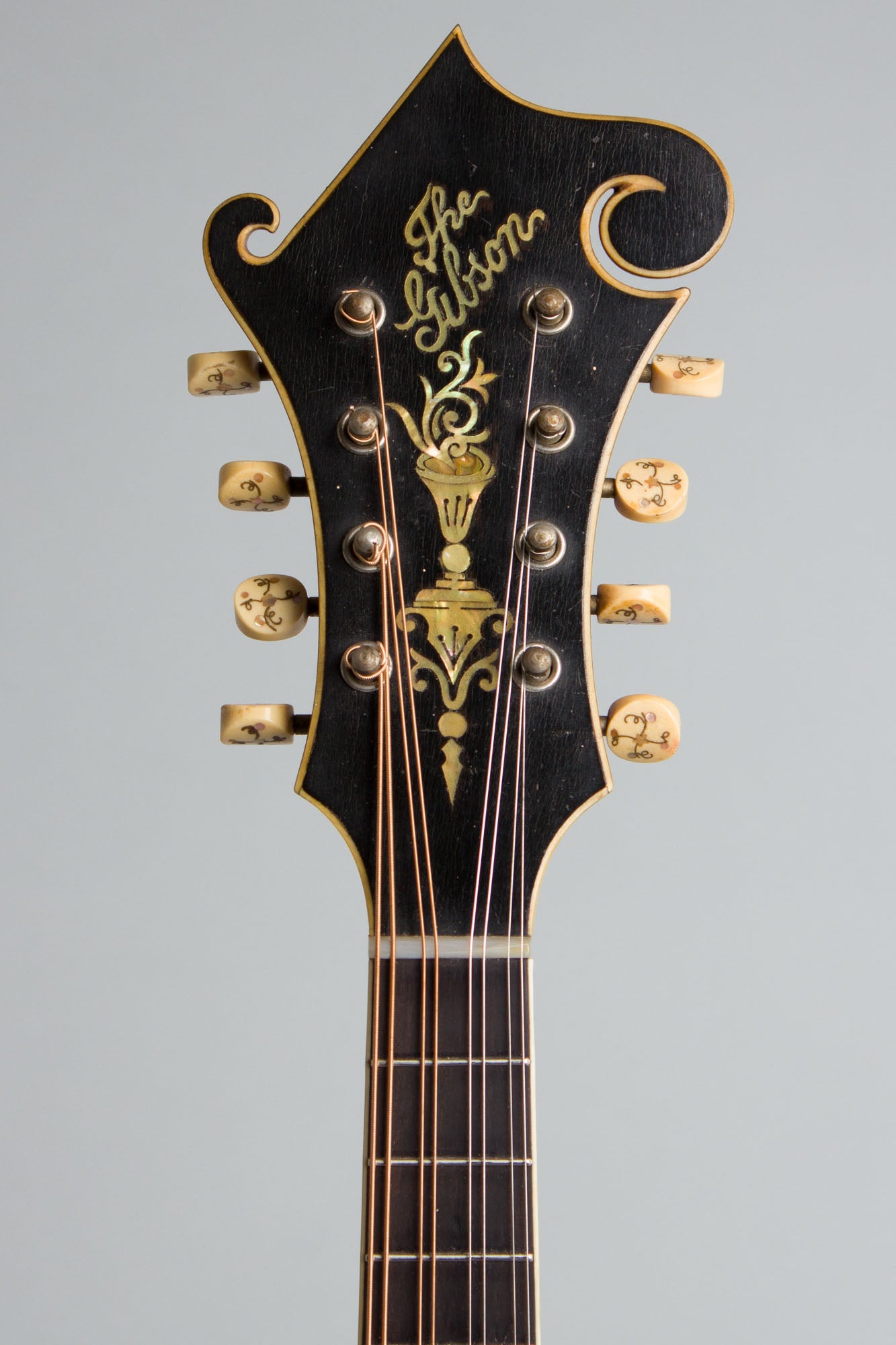 Gibson F-4 Carved Top Mandolin (1912)