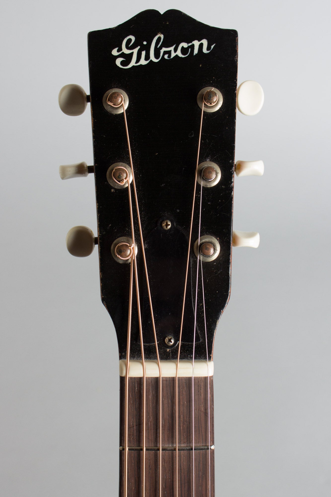 Gibson J-35 Flat Top Acoustic Guitar (1941)