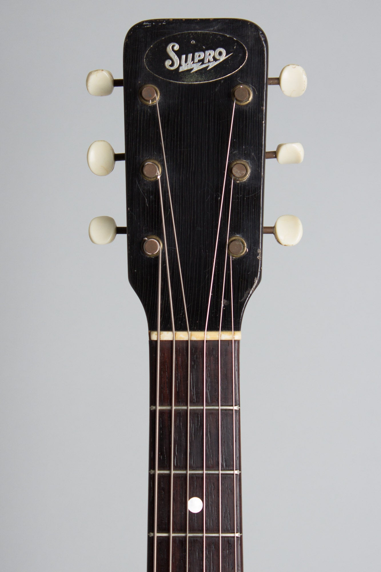 Supro Model 3033S Special Solid Body Electric Guitar (1960)