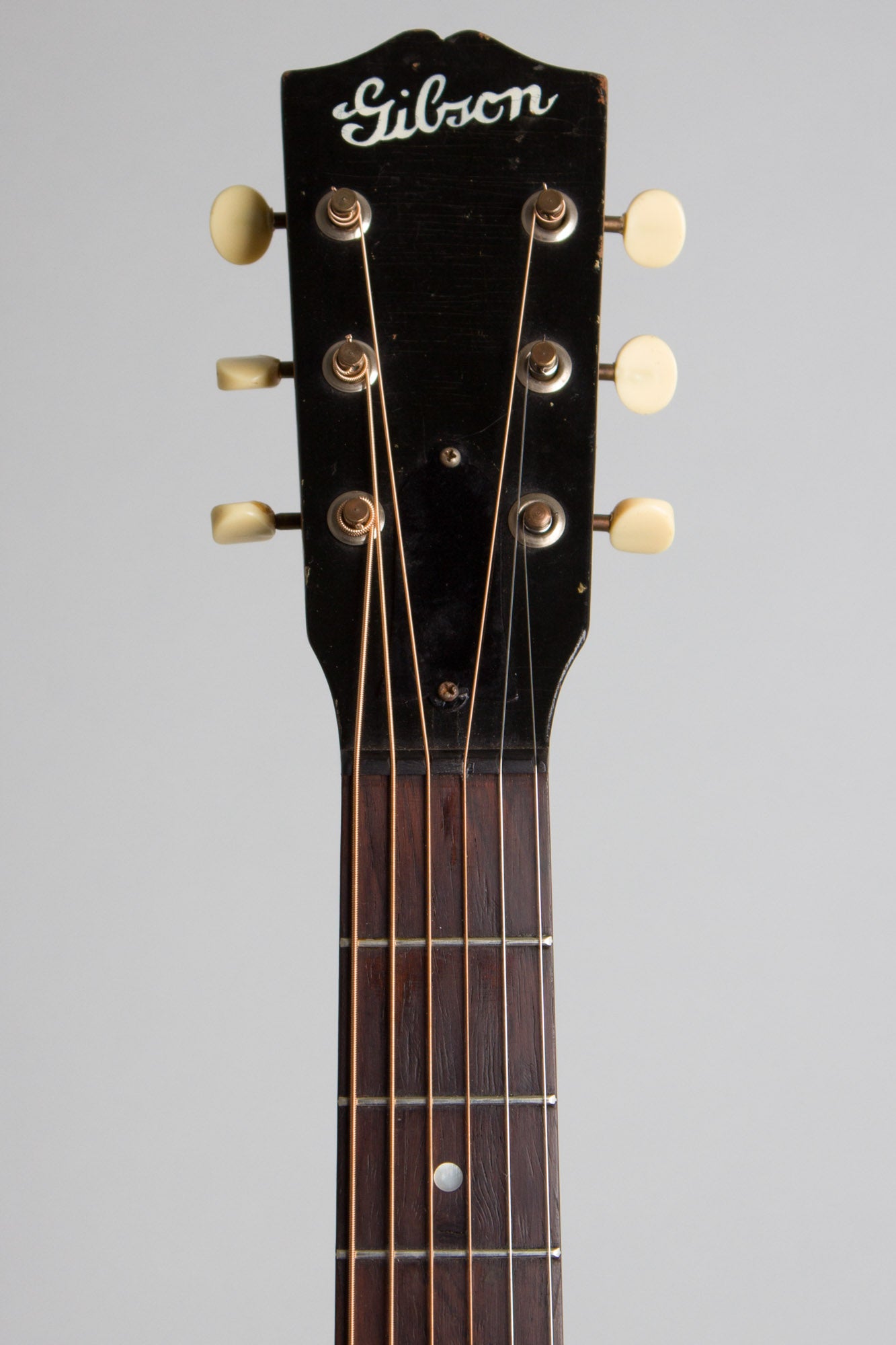Gibson J-35 Flat Top Acoustic Guitar (1941)