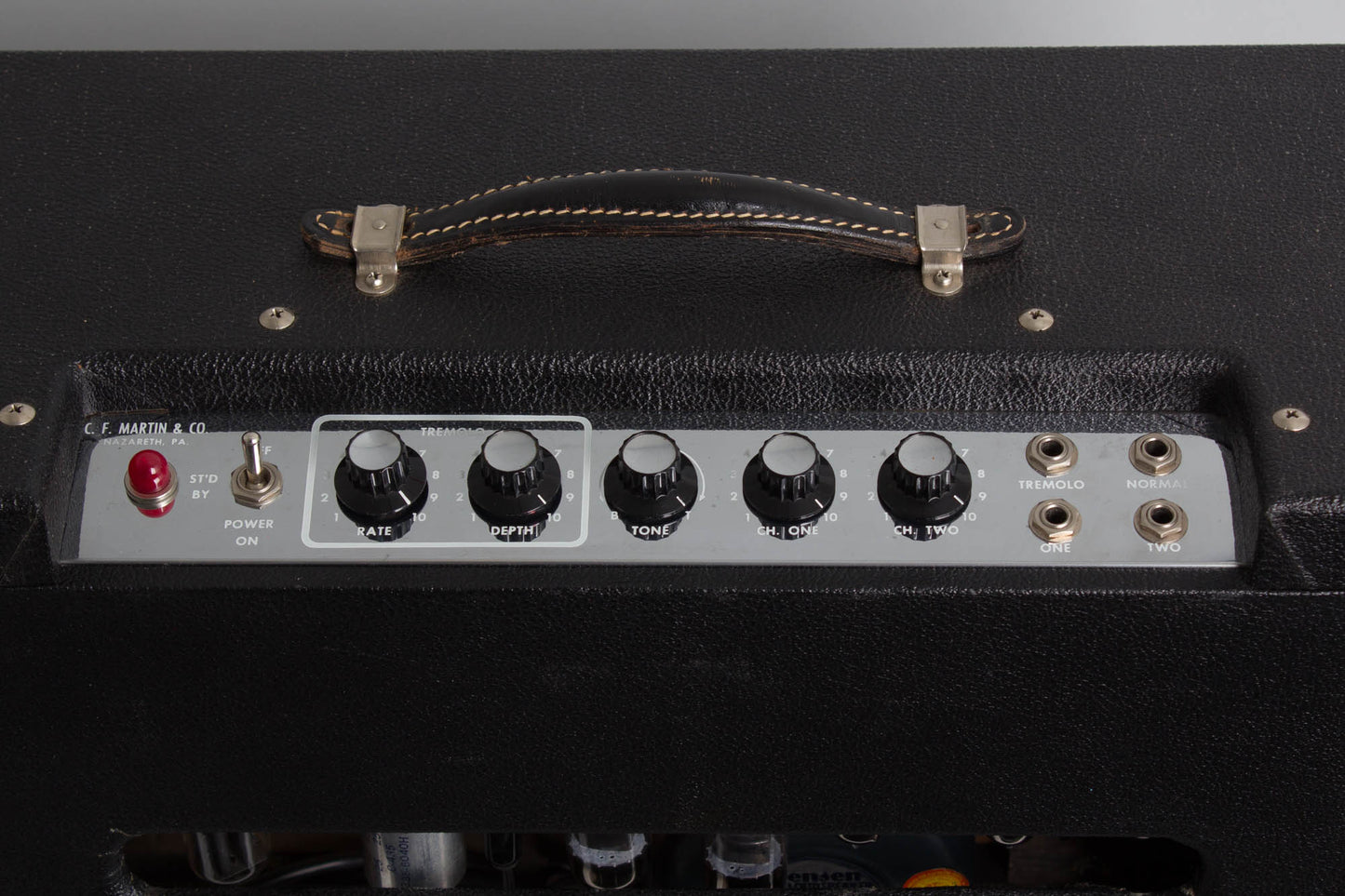 DeArmond Martin Model 112T Tube Amplifier (1961)