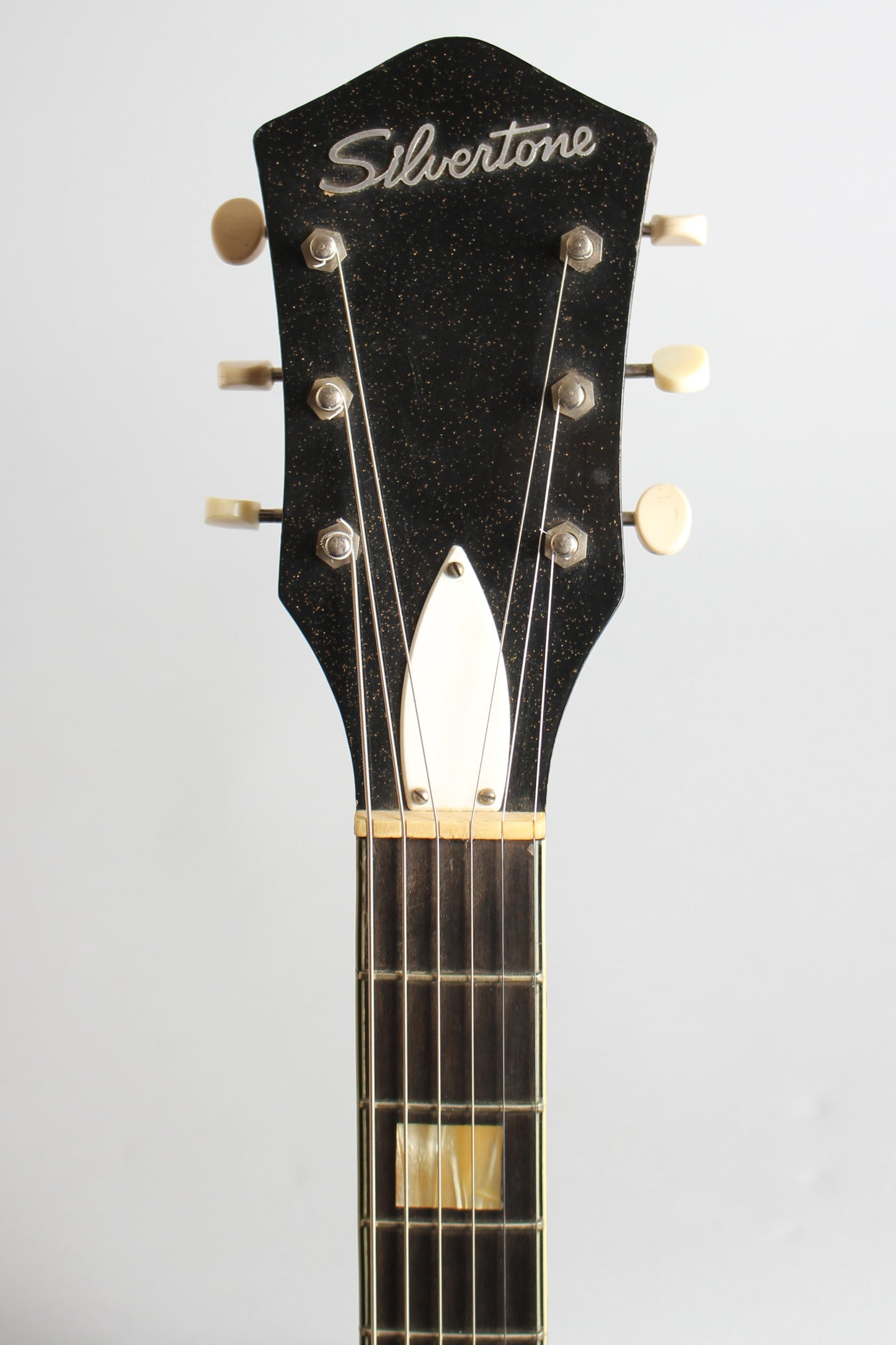 Harmony Silvertone Model 1423 Semi-Hollow Body Electric Guitar (1962)