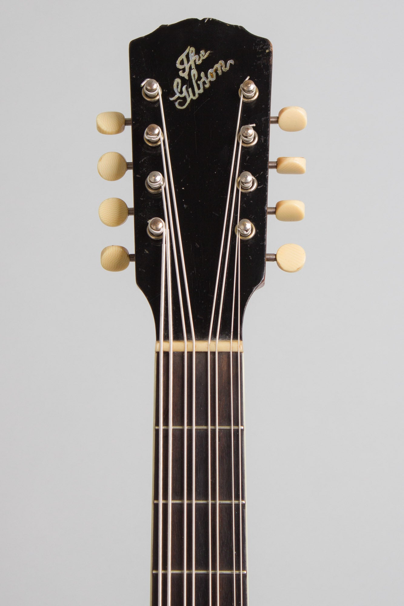 Gibson K-1 Carved Top Mandocello (1915)