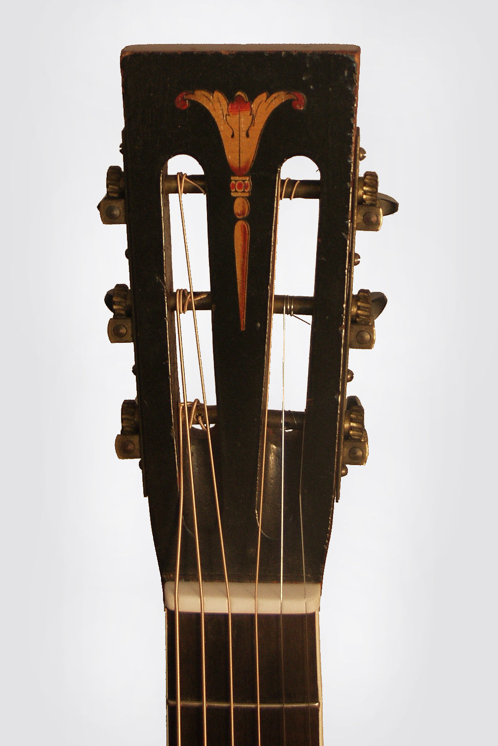 Harmony Parlor Guitar (1924)