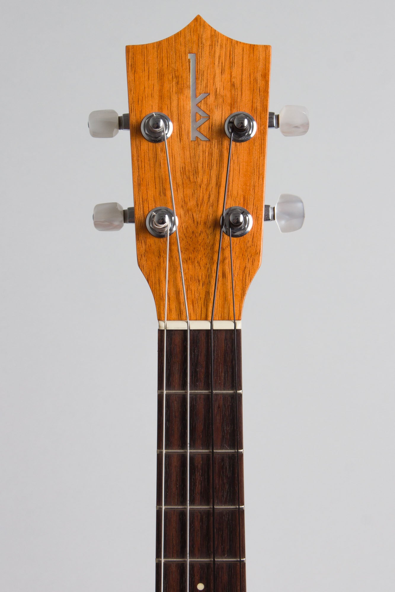 Kamaka HF-4 Baritone Ukulele (2015)