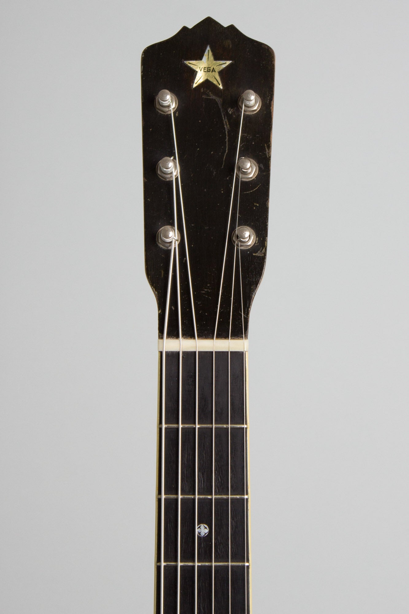 Vega Tubaphone Guitar Banjo (1928)