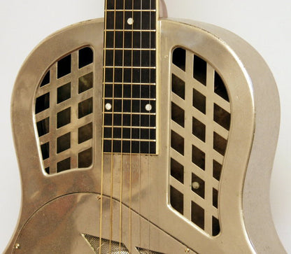 National Style 1 Tricone Roundneck Resophonic Guitar (1932)