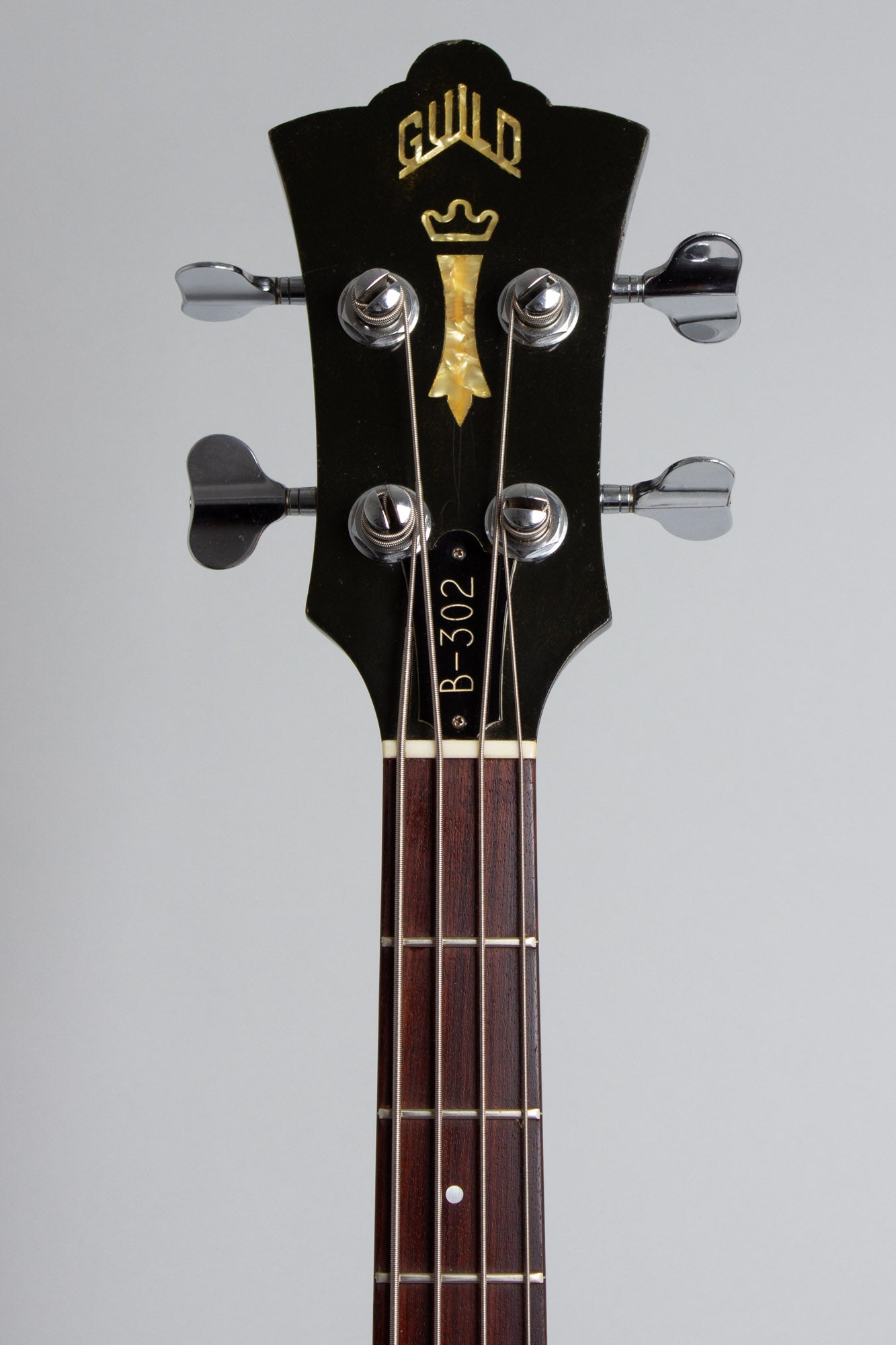 Guild B-302 Solid Body Electric Bass Guitar (1978)