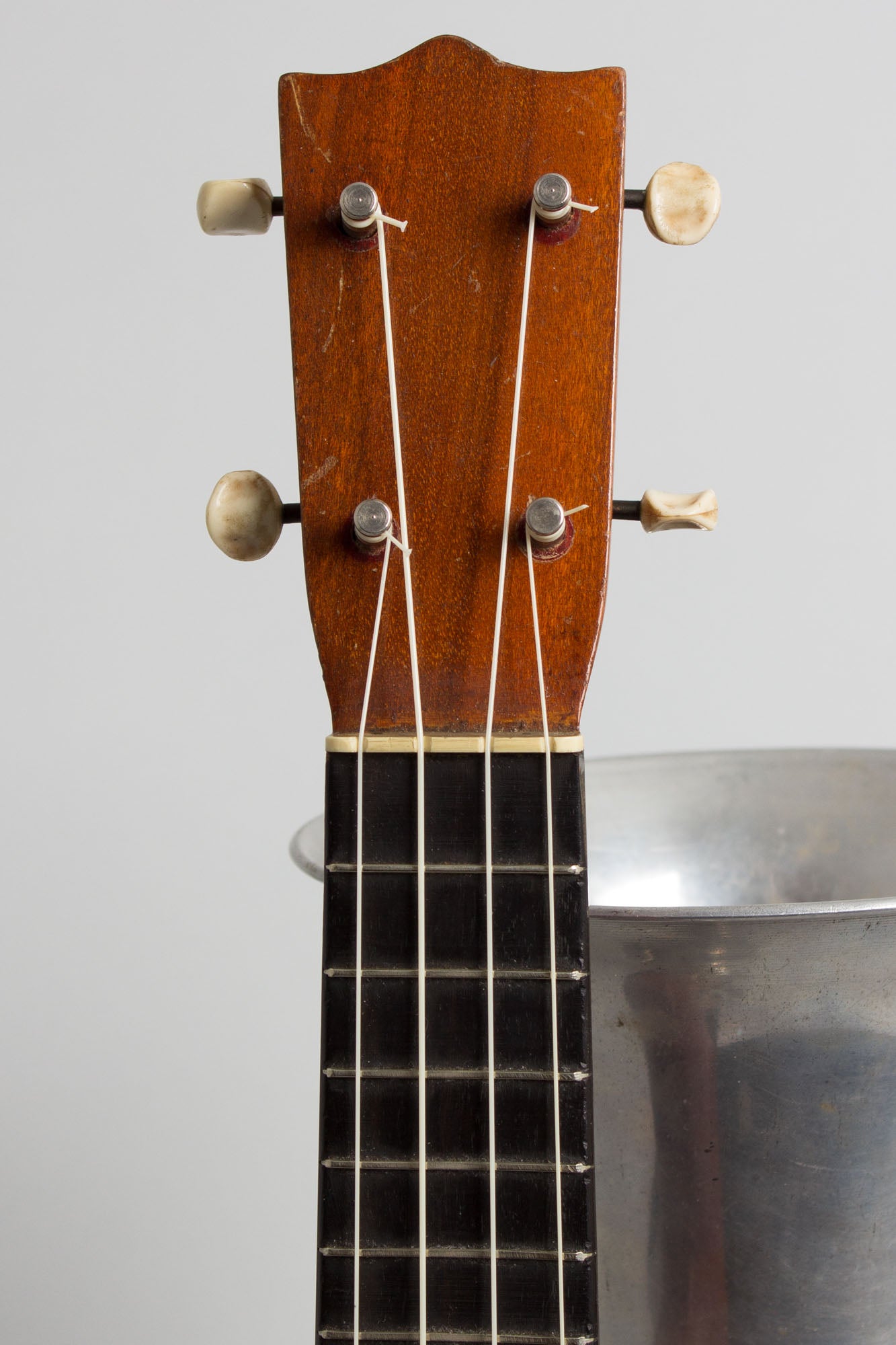 Stroviols Popular Model Soprano Ukulele (1920)