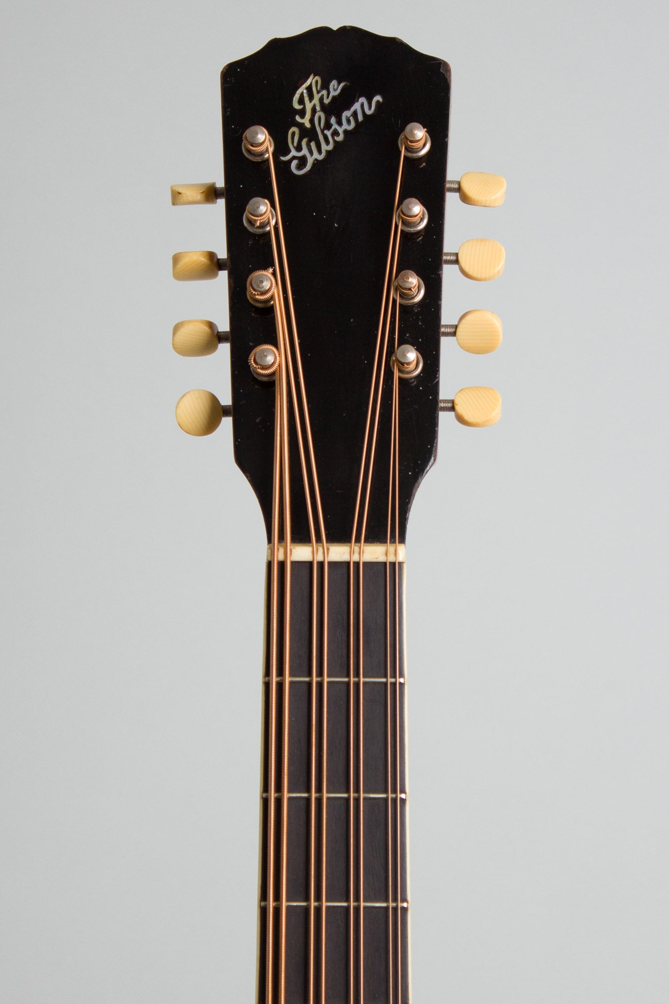 Gibson K-1 Carved Top Mandocello (1916)