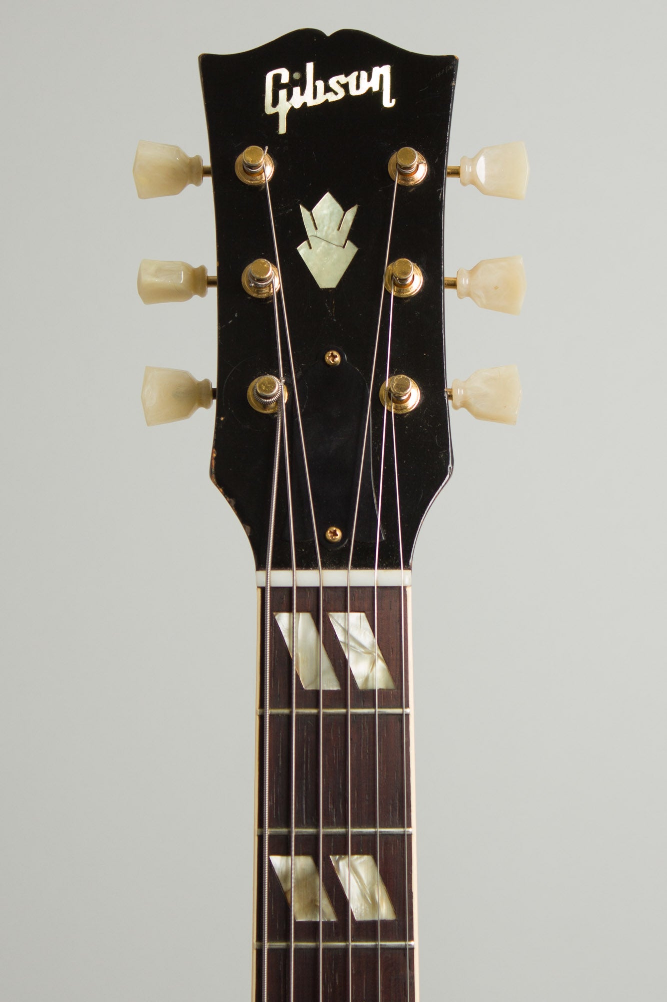 Gibson J-185 Flat Top Acoustic Guitar (1953)