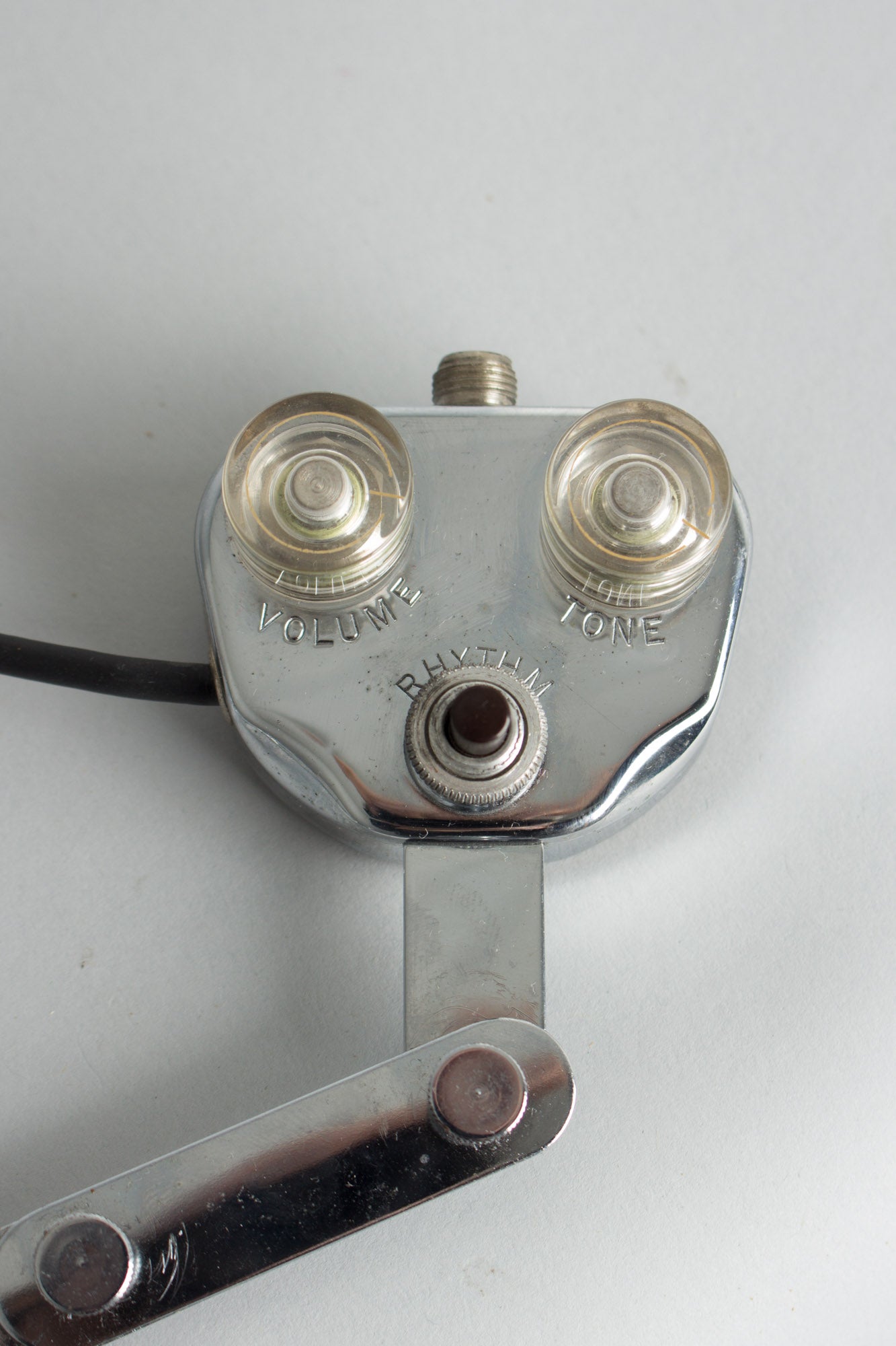 DeArmond Rhythm Chief Archtop Guitar Pickup (1950's)