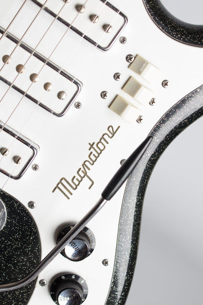 Magnatone Typhoon X-20 Solid Body Electric Guitar (1965)
