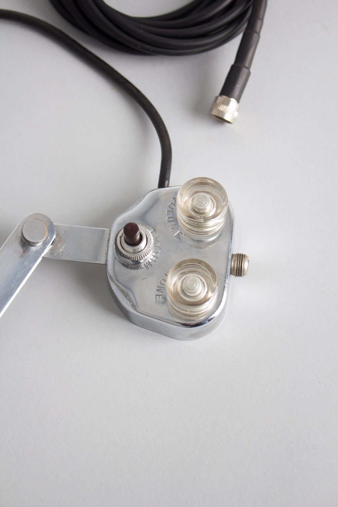 DeArmond Rhythm Chief Archtop Guitar Pickup (1950's)