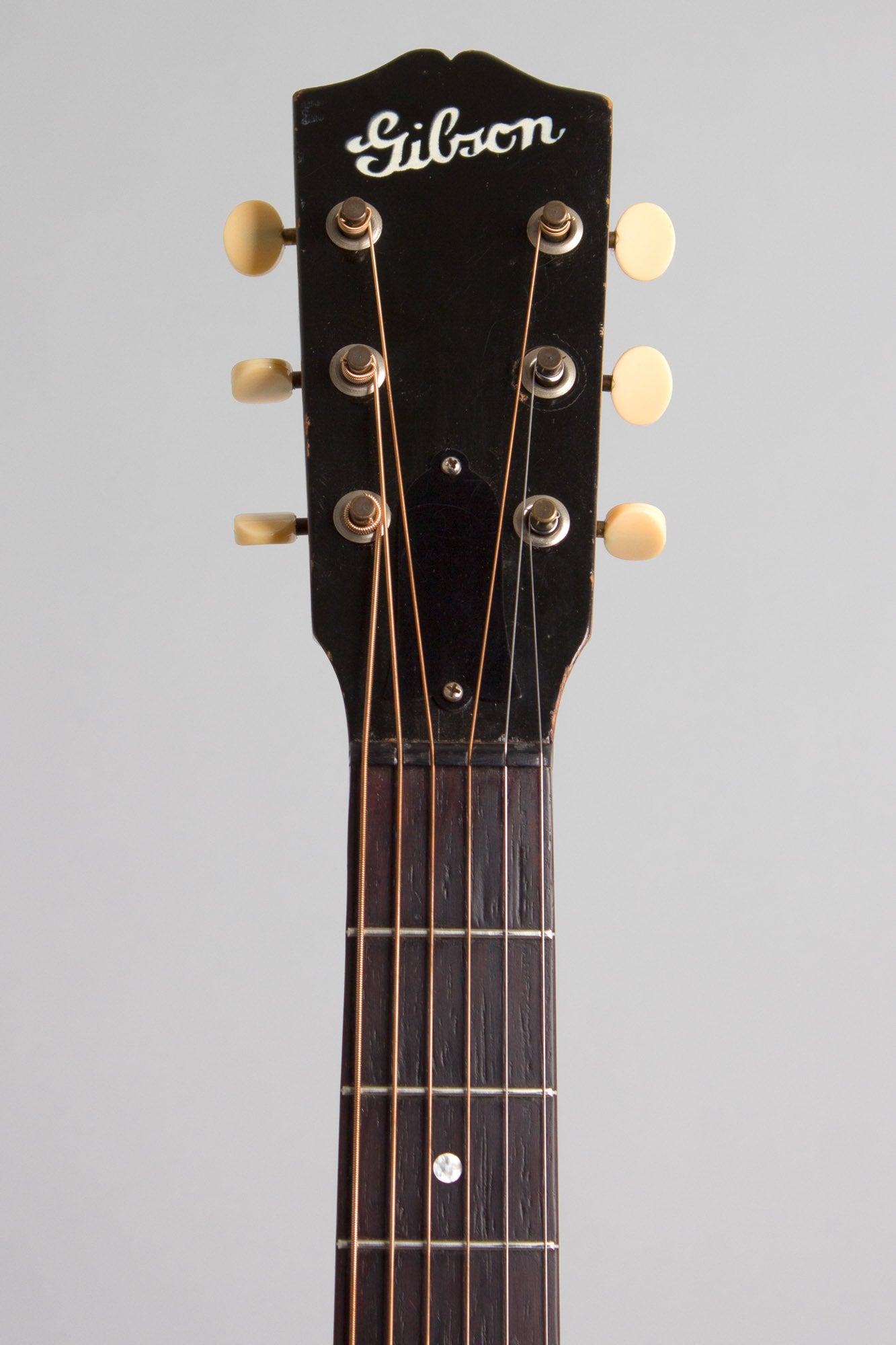 Gibson J-35 Flat Top Acoustic Guitar (1941)