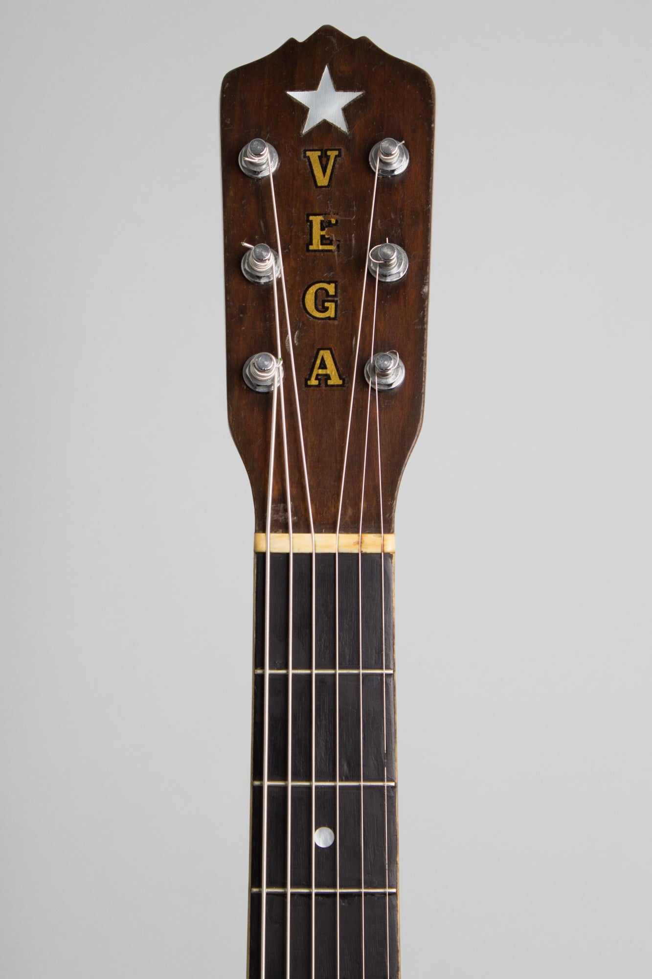 Vega Tu-Ba-Phone Guitar Banjo (1927)