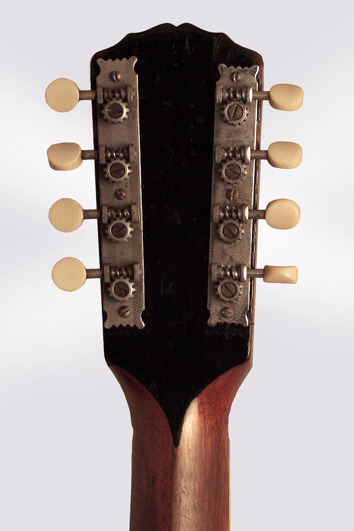 Gibson K-2 Carved Top Mandocello (1913)