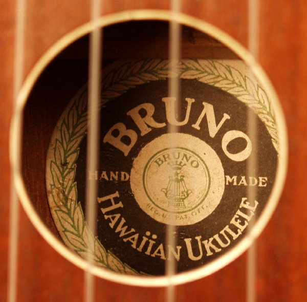 Bruno Soprano Ukulele (1925)
