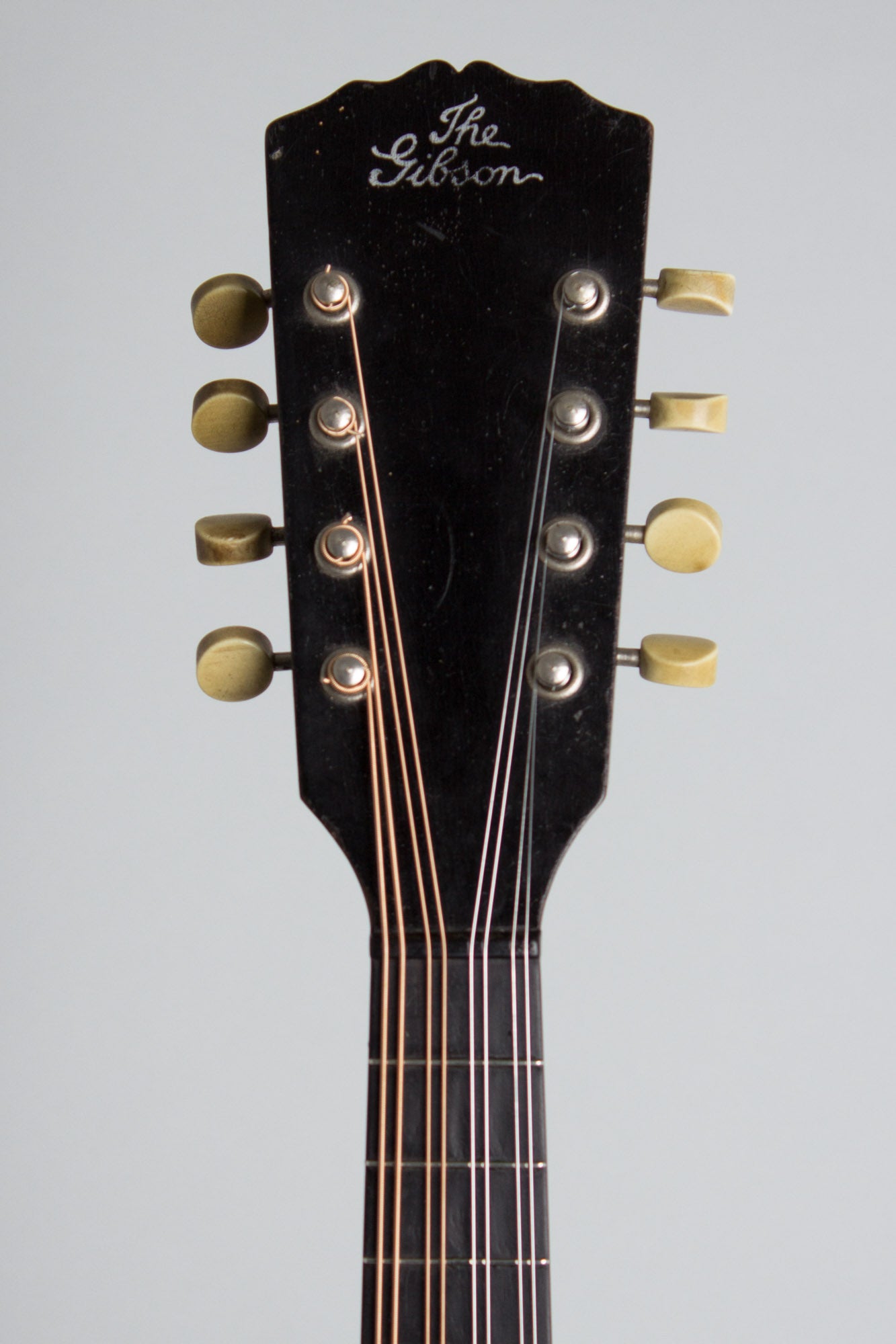 Gibson Style A-0 Carved Top Mandolin (1930)