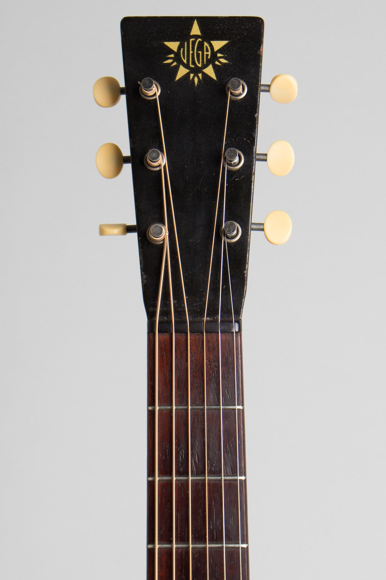 Vega Model 04 Flat Top Acoustic Guitar (1938)