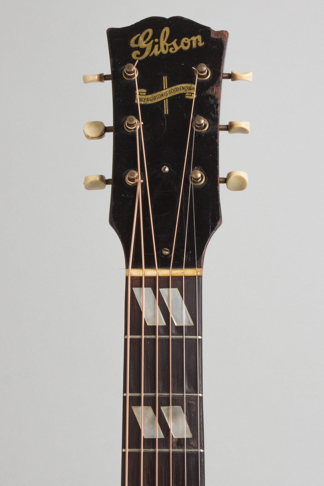Gibson SJ Southern Jumbo Flat Top Acoustic Guitar (1943)