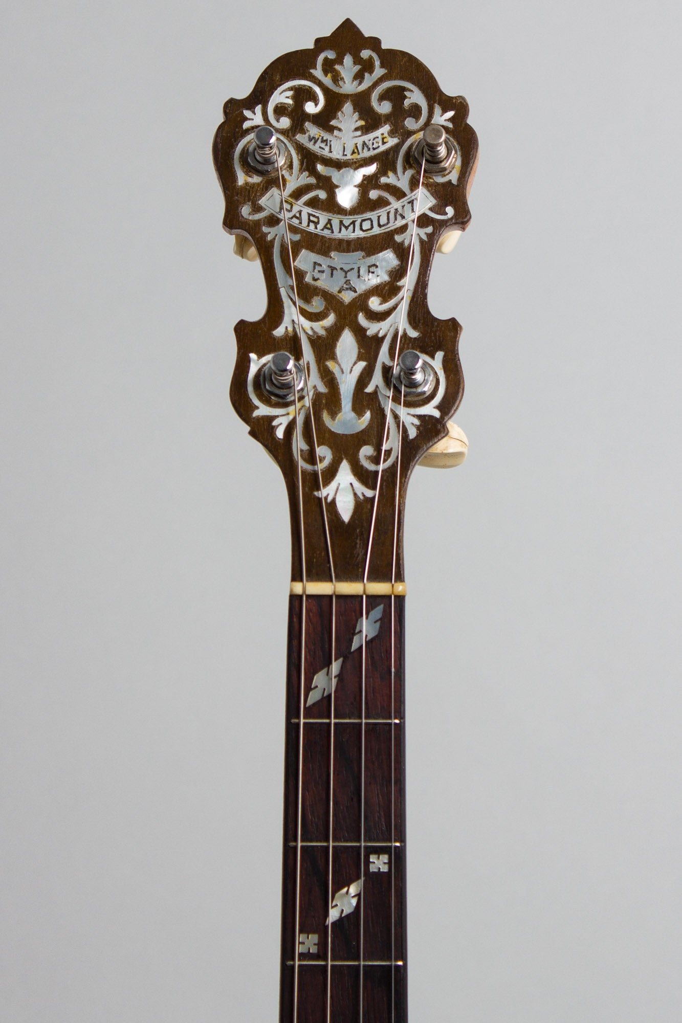 Paramount Style A Tenor Banjo (1925)