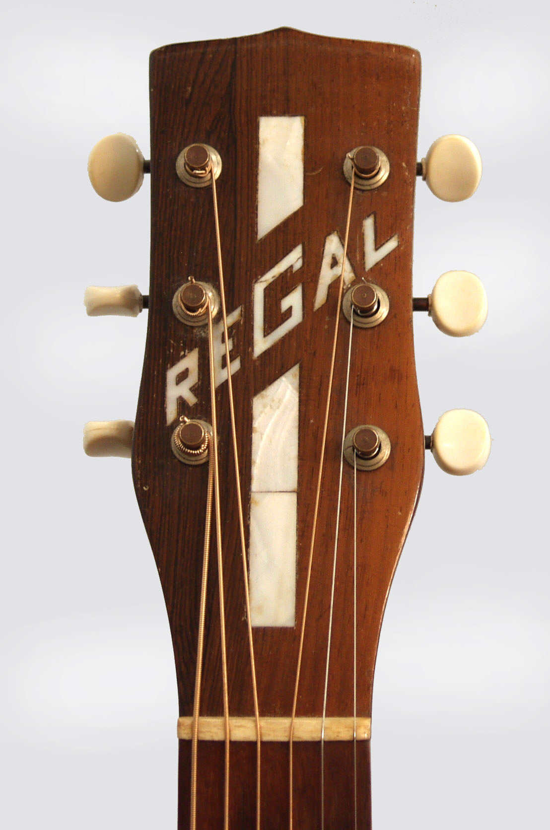 Regal Cutaway Flat Top Acoustic Guitar (1952)