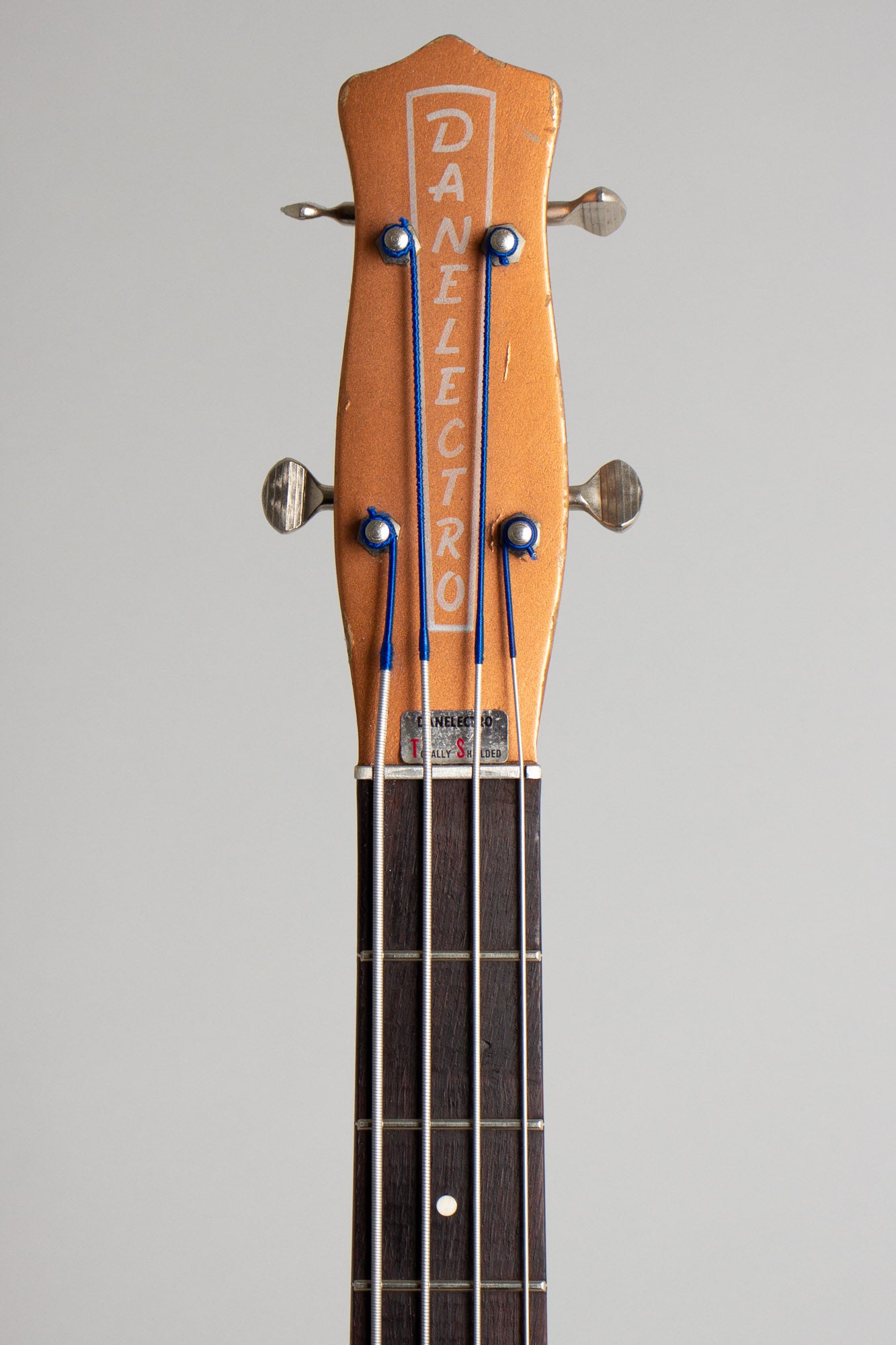 Danelectro Shorthorn Model 3412 Electric Bass Guitar (1965)