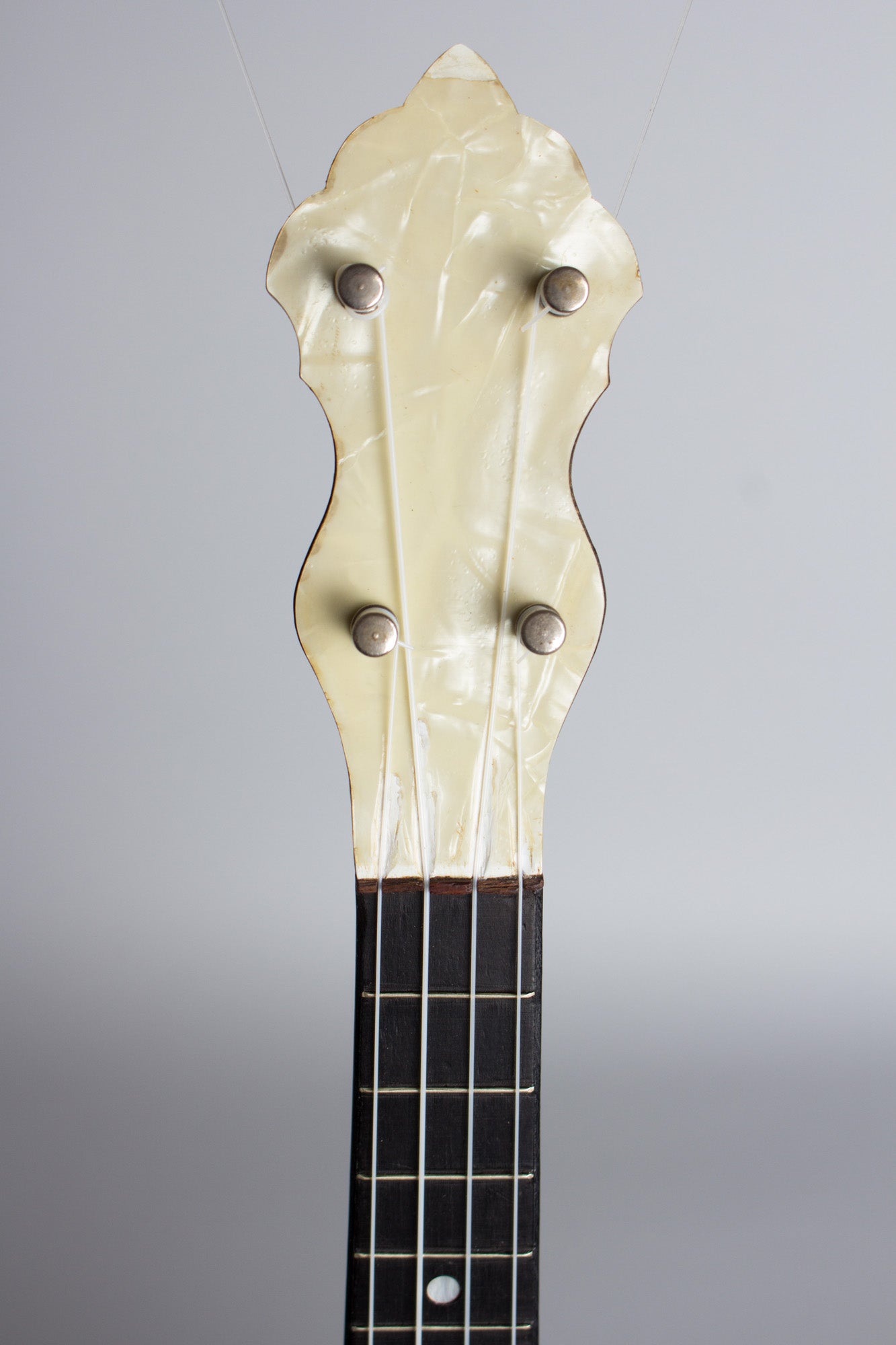 unlabelled Flange & Resonator Banjo Ukulele (1927)